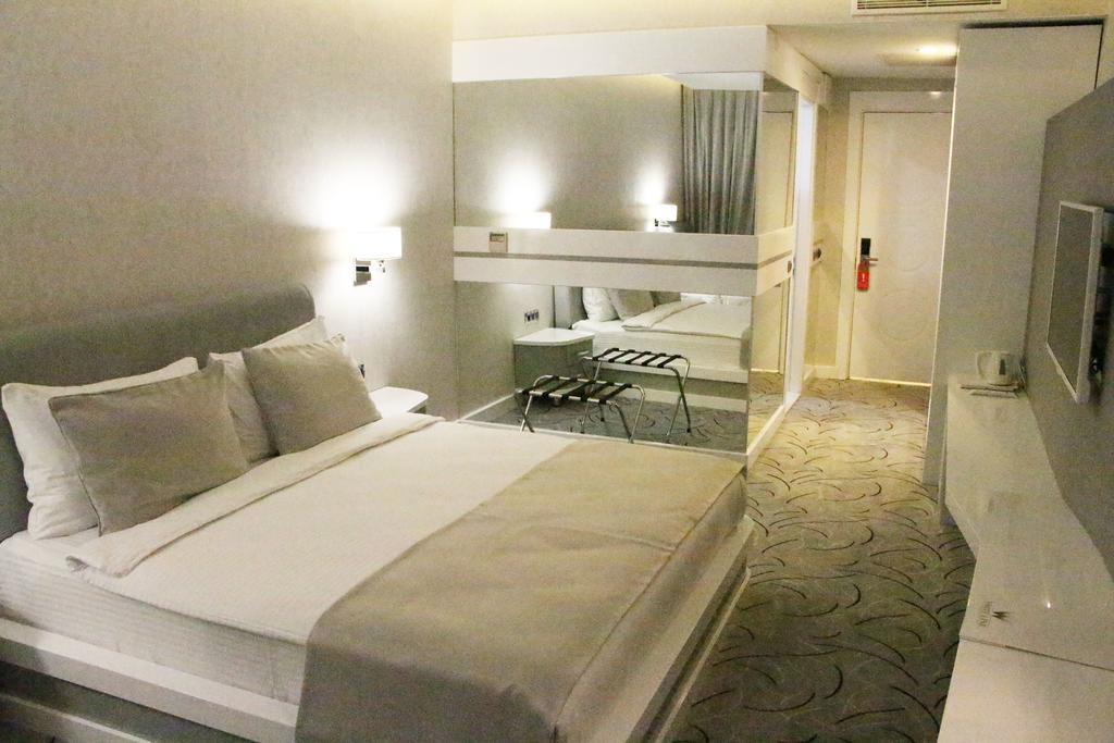 White Line Boutique Hotel معمورة العزيز الغرفة الصورة