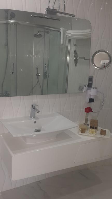 White Line Boutique Hotel معمورة العزيز الغرفة الصورة